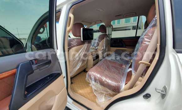 Sayi Imported Toyota Land Cruiser White Mota in Accra a Greater Accra Sayi Imported Toyota Land Cruiser White Mota in Accra a Greater Accra