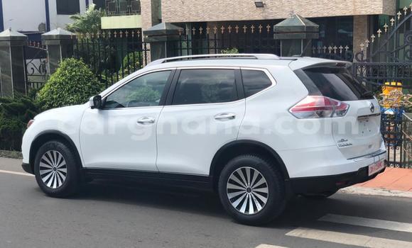 Ra Tuntun Nissan Rogue funfun Ọkọ̀ in Accra ni Greater Accra