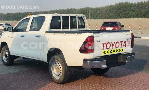 Ra Imported Toyota Hilux funfun Ọkọ̀ in Import - Dubai ni Ashanti Ra Imported Toyota Hilux funfun Ọkọ̀ in Import - Dubai ni Ashanti