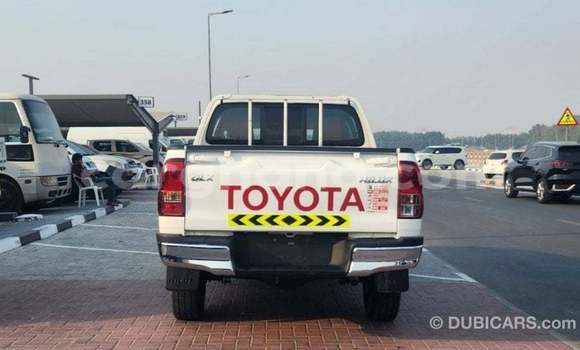 Ra Imported Toyota Hilux funfun Ọkọ̀ in Import - Dubai ni Ashanti Ra Imported Toyota Hilux funfun Ọkọ̀ in Import - Dubai ni Ashanti