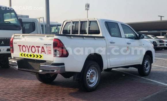 Ra Imported Toyota Hilux funfun Ọkọ̀ in Import - Dubai ni Ashanti Ra Imported Toyota Hilux funfun Ọkọ̀ in Import - Dubai ni Ashanti