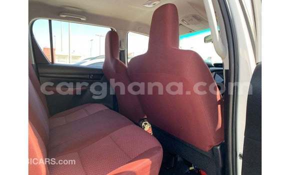 Ra Imported Toyota Hilux funfun Ọkọ̀ in Import - Dubai ni Ashanti Ra Imported Toyota Hilux funfun Ọkọ̀ in Import - Dubai ni Ashanti