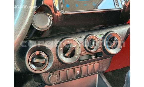 Ra Imported Toyota Hilux funfun Ọkọ̀ in Import - Dubai ni Ashanti Ra Imported Toyota Hilux funfun Ọkọ̀ in Import - Dubai ni Ashanti