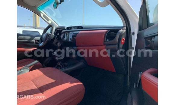Ra Imported Toyota Hilux funfun Ọkọ̀ in Import - Dubai ni Ashanti Ra Imported Toyota Hilux funfun Ọkọ̀ in Import - Dubai ni Ashanti