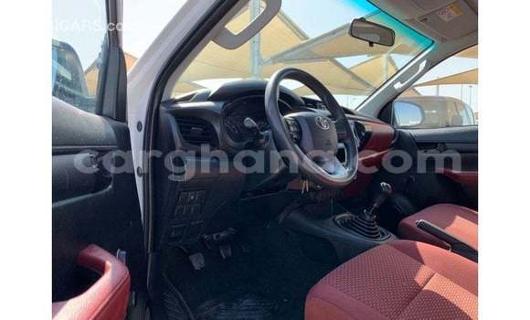 Ra Imported Toyota Hilux funfun Ọkọ̀ in Import - Dubai ni Ashanti Ra Imported Toyota Hilux funfun Ọkọ̀ in Import - Dubai ni Ashanti