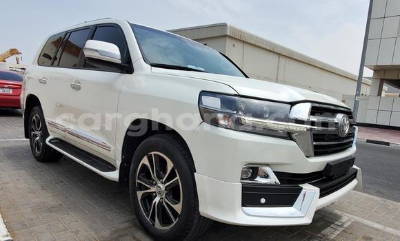 Sayi Na hannu Toyota Land Cruiser White Mota in Accra a Greater Accra Sayi Na hannu Toyota Land Cruiser White Mota in Accra a Greater Accra