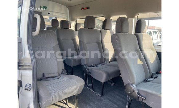 Sayi Imported Nissan Urvan White Mota in Import - Dubai a Ashanti Sayi Imported Nissan Urvan White Mota in Import - Dubai a Ashanti
