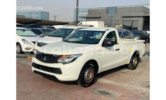 Ra Imported Mitsubishi L200 funfun Ọkọ̀ in Import - Dubai ni Ashanti Ra Imported Mitsubishi L200 funfun Ọkọ̀ in Import - Dubai ni Ashanti