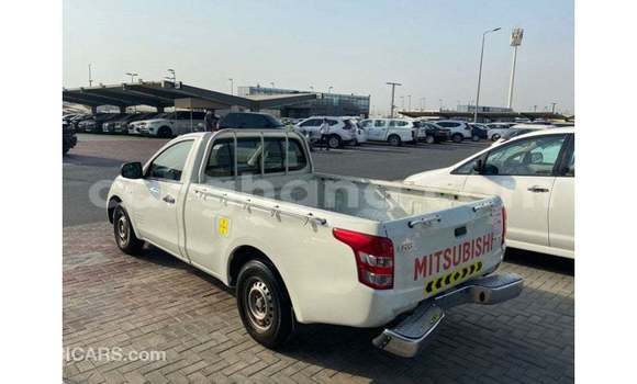 Ra Imported Mitsubishi L200 funfun Ọkọ̀ in Import - Dubai ni Ashanti Ra Imported Mitsubishi L200 funfun Ọkọ̀ in Import - Dubai ni Ashanti