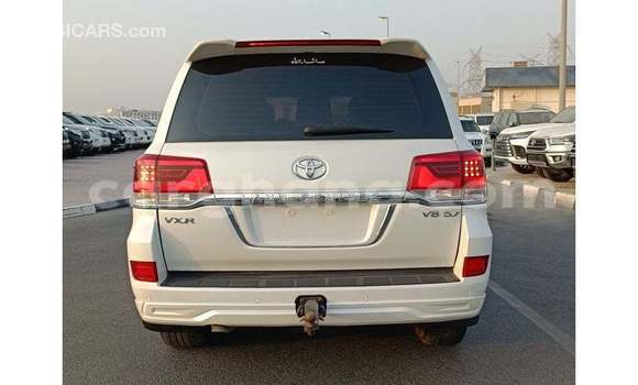 Ra Imported Toyota IST funfun Ọkọ̀ in Import - Dubai ni Ashanti Ra Imported Toyota IST funfun Ọkọ̀ in Import - Dubai ni Ashanti