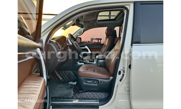 Ra Imported Toyota IST funfun Ọkọ̀ in Import - Dubai ni Ashanti Ra Imported Toyota IST funfun Ọkọ̀ in Import - Dubai ni Ashanti