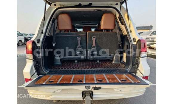 Ra Imported Toyota IST funfun Ọkọ̀ in Import - Dubai ni Ashanti Ra Imported Toyota IST funfun Ọkọ̀ in Import - Dubai ni Ashanti