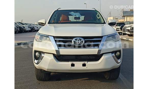 Buy Import Toyota Fortuner White Car in Import - Dubai in Ashanti Buy Import Toyota Fortuner White Car in Import - Dubai in Ashanti