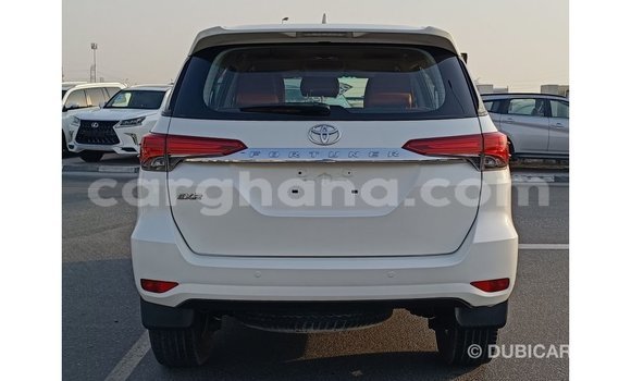 Buy Import Toyota Fortuner White Car in Import - Dubai in Ashanti Buy Import Toyota Fortuner White Car in Import - Dubai in Ashanti