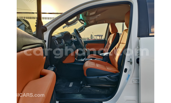 Buy Import Toyota Fortuner White Car in Import - Dubai in Ashanti Buy Import Toyota Fortuner White Car in Import - Dubai in Ashanti