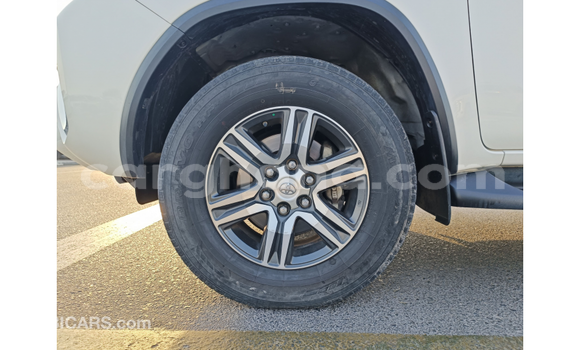 Buy Import Toyota Fortuner White Car in Import - Dubai in Ashanti Buy Import Toyota Fortuner White Car in Import - Dubai in Ashanti