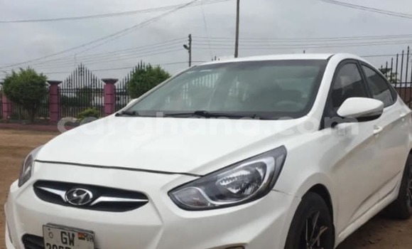 Buy Used Hyundai Accent White Car in Accra in Greater Accra Buy Used Hyundai Accent White Car in Accra in Greater Accra