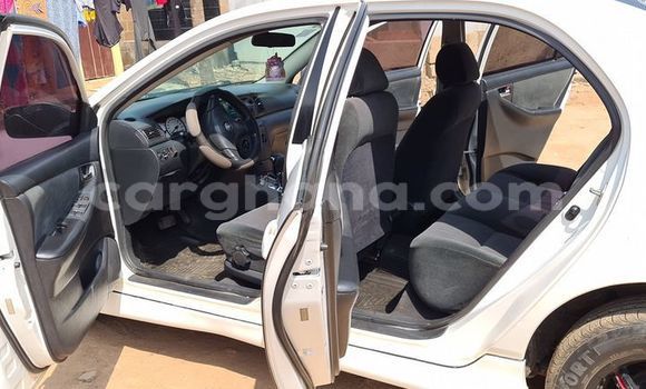 Sayi Na hannu Toyota Corolla White Mota in Accra a Greater Accra Sayi Na hannu Toyota Corolla White Mota in Accra a Greater Accra