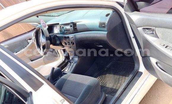 Sayi Na hannu Toyota Corolla White Mota in Accra a Greater Accra Sayi Na hannu Toyota Corolla White Mota in Accra a Greater Accra
