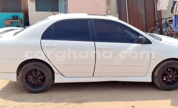Sayi Na hannu Toyota Corolla White Mota in Accra a Greater Accra Sayi Na hannu Toyota Corolla White Mota in Accra a Greater Accra
