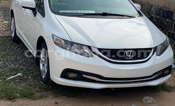 Ra Àlòkù Honda Civic funfun Ọkọ̀ in Accra ni Greater Accra