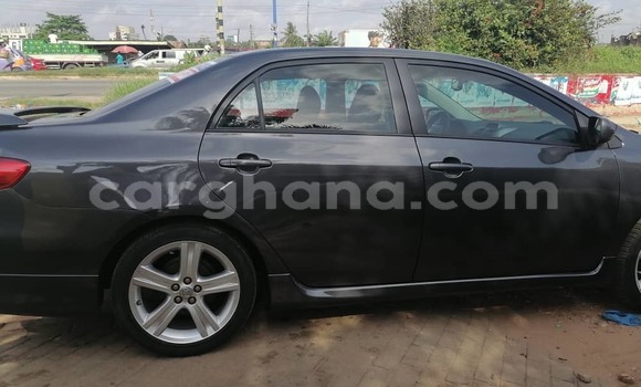 Sayi Na hannu Toyota Corolla Black Mota in Accra a Greater Accra Sayi Na hannu Toyota Corolla Black Mota in Accra a Greater Accra