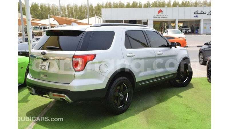 Big with watermark ford explorer ashanti import dubai 56112