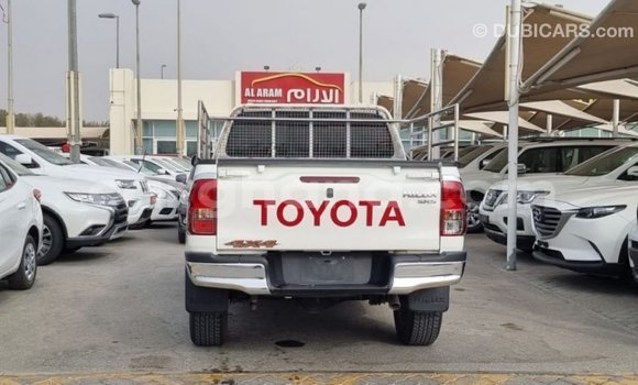 Buy Import Toyota Hilux White Car in Import - Dubai in Ashanti Buy Import Toyota Hilux White Car in Import - Dubai in Ashanti