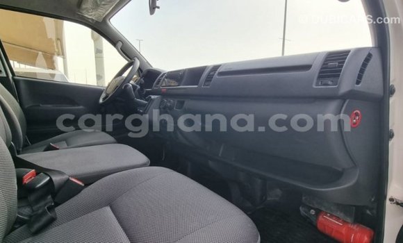 Ra Imported Toyota Hiace funfun Ọkọ̀ in Import - Dubai ni Ashanti Ra Imported Toyota Hiace funfun Ọkọ̀ in Import - Dubai ni Ashanti