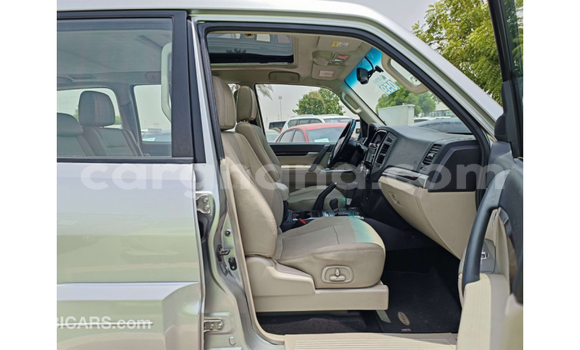 Buy Import Mitsubishi Pajero White Car in Import - Dubai in Ashanti Buy Import Mitsubishi Pajero White Car in Import - Dubai in Ashanti