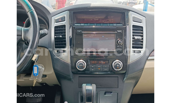 Buy Import Mitsubishi Pajero White Car in Import - Dubai in Ashanti Buy Import Mitsubishi Pajero White Car in Import - Dubai in Ashanti