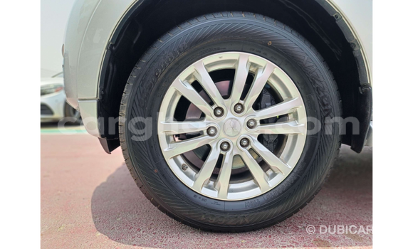 Buy Import Mitsubishi Pajero White Car in Import - Dubai in Ashanti Buy Import Mitsubishi Pajero White Car in Import - Dubai in Ashanti