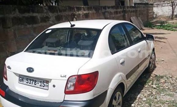 Sayi Na hannu Kia Rio White Mota in Accra a Greater Accra Sayi Na hannu Kia Rio White Mota in Accra a Greater Accra