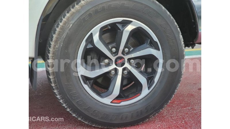 Big with watermark toyota hilux ashanti import dubai 56128