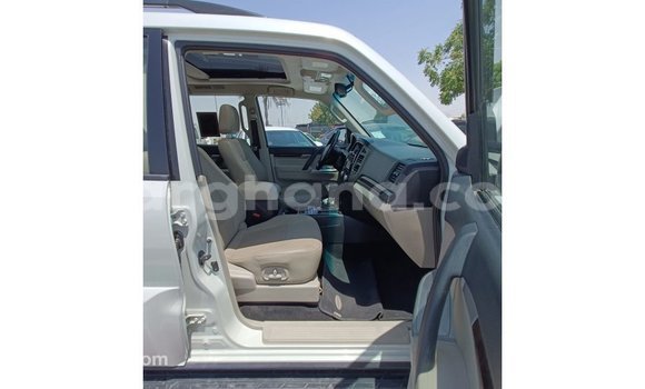 Buy Import Mitsubishi Pajero White Car in Import - Dubai in Ashanti Buy Import Mitsubishi Pajero White Car in Import - Dubai in Ashanti