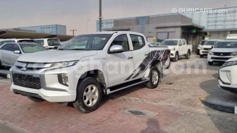 Big with watermark mitsubishi l200 ashanti import dubai 56149