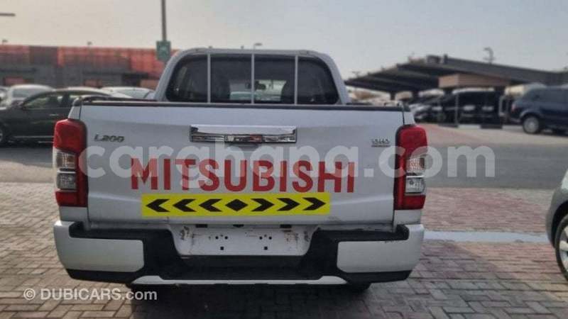 Big with watermark mitsubishi l200 ashanti import dubai 56149