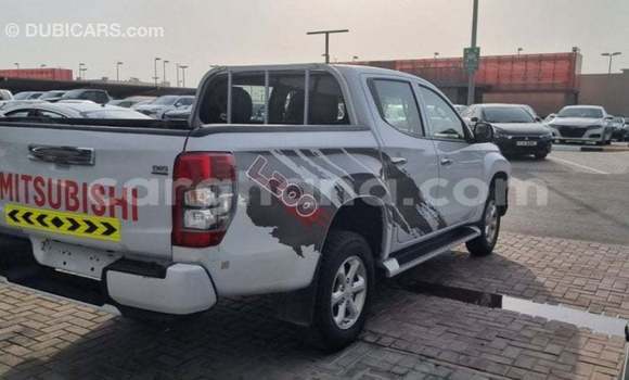 Buy Import Mitsubishi L200 White Car in Import - Dubai in Ashanti Buy Import Mitsubishi L200 White Car in Import - Dubai in Ashanti