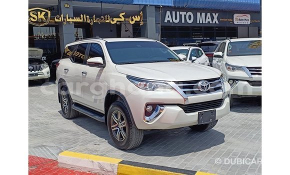 Buy Import Toyota Fortuner White Car in Import - Dubai in Ashanti Buy Import Toyota Fortuner White Car in Import - Dubai in Ashanti