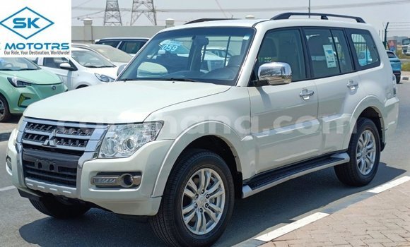 Buy Import Mitsubishi Pajero White Car in Import - Dubai in Ashanti