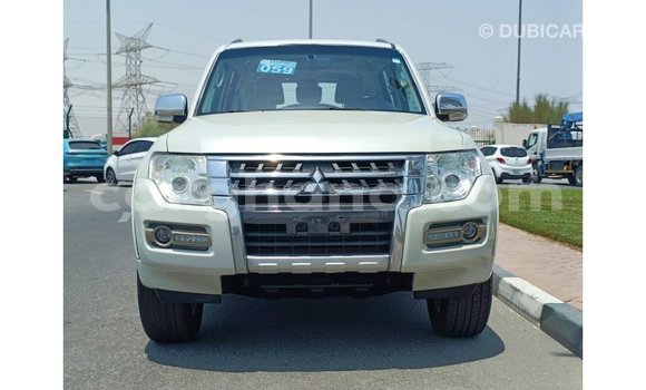 Ra Imported Mitsubishi Pajero funfun Ọkọ̀ in Import - Dubai ni Ashanti Ra Imported Mitsubishi Pajero funfun Ọkọ̀ in Import - Dubai ni Ashanti