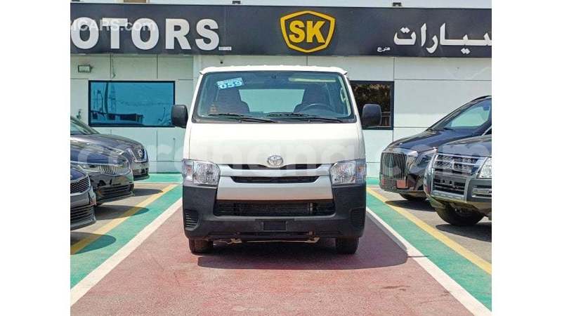 Big with watermark toyota hiace ashanti import dubai 56157