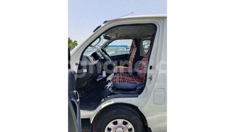 Big with watermark toyota hiace ashanti import dubai 56157