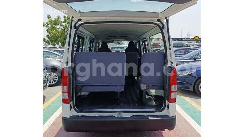 Big with watermark toyota hiace ashanti import dubai 56157