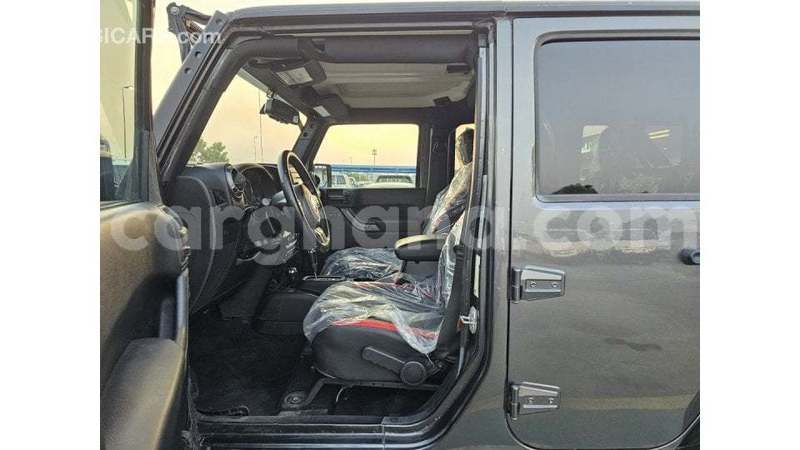 Big with watermark jeep wrangler ashanti import dubai 56159