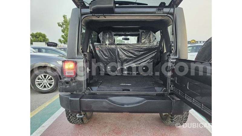 Big with watermark jeep wrangler ashanti import dubai 56159