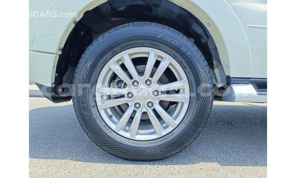 Buy Import Mitsubishi Pajero White Car in Import - Dubai in Ashanti Buy Import Mitsubishi Pajero White Car in Import - Dubai in Ashanti