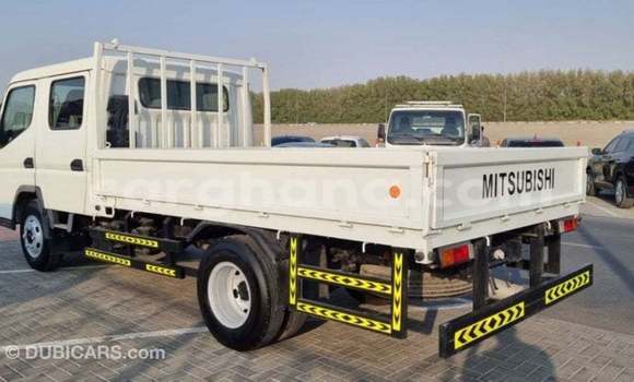 Ra Imported Mitsubishi i funfun Ọkọ̀ in Import - Dubai ni Ashanti Ra Imported Mitsubishi i funfun Ọkọ̀ in Import - Dubai ni Ashanti