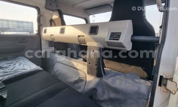 Ra Imported Mitsubishi i funfun Ọkọ̀ in Import - Dubai ni Ashanti Ra Imported Mitsubishi i funfun Ọkọ̀ in Import - Dubai ni Ashanti