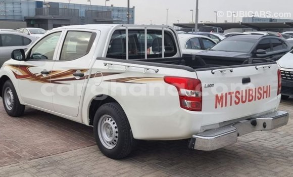 Ra Imported Mitsubishi L200 funfun Ọkọ̀ in Import - Dubai ni Ashanti Ra Imported Mitsubishi L200 funfun Ọkọ̀ in Import - Dubai ni Ashanti